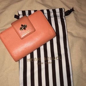 Henri bendel wallet
